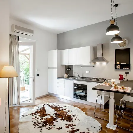 Roma, Deliziosa Casa Indipendente Immersa Nel Verde